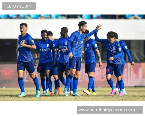 2025年中超俱乐部实力与历史底蕴对比分析泰山领跑申花紧随其后国安位居第三